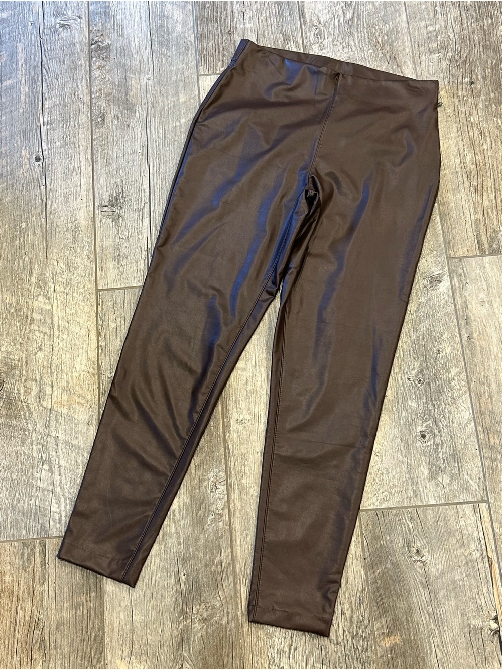 Vince Camuto Stretch Faux-Leather Pants size small